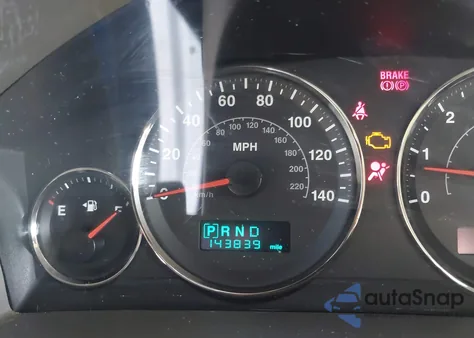 2006 Jeep Commander из США, поврежденный, VIN 1J8HG48N06C128017